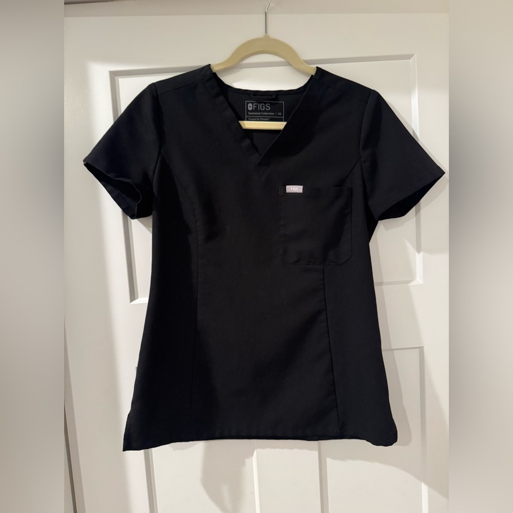 Figs Women's Classic Black Short Sleeve Top - NWOTs